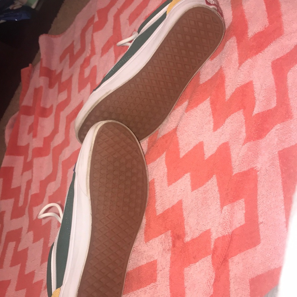 vans - Picture 5 of 5